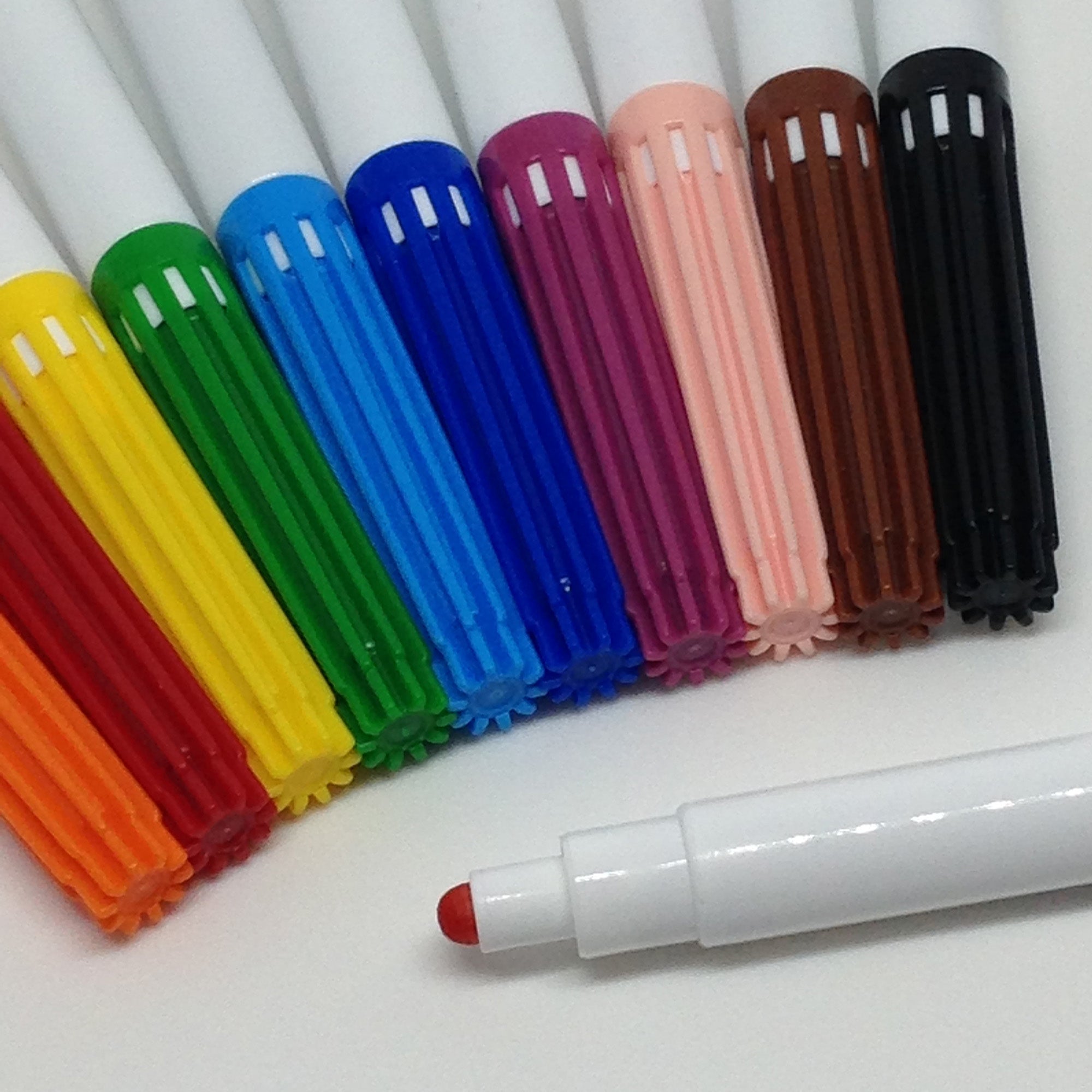 Set of 10 Baby markers. Washable felt pens for baby to draw.